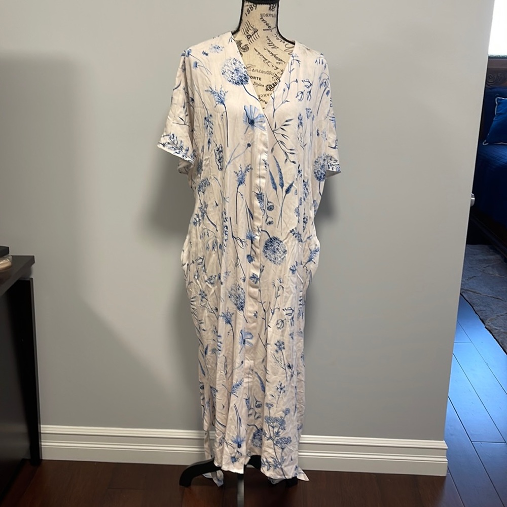 H&M floral button down belted dress